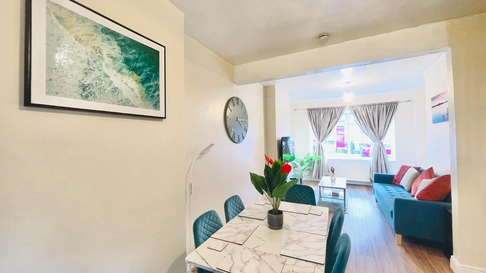Apartment Home In Plaistow & Free Parking London